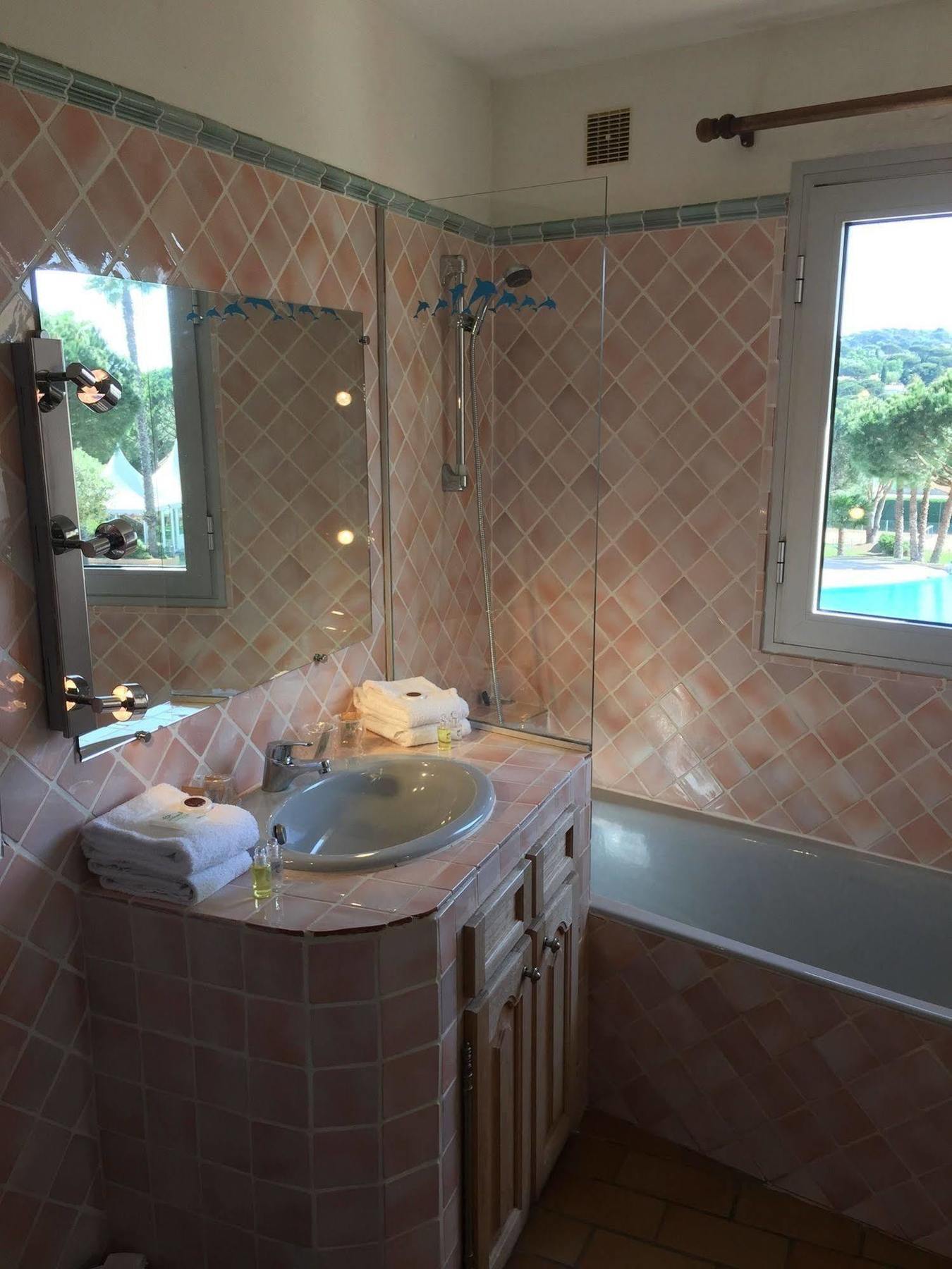 Hotel La Romarine รามาตูแอล ภายนอก รูปภาพ